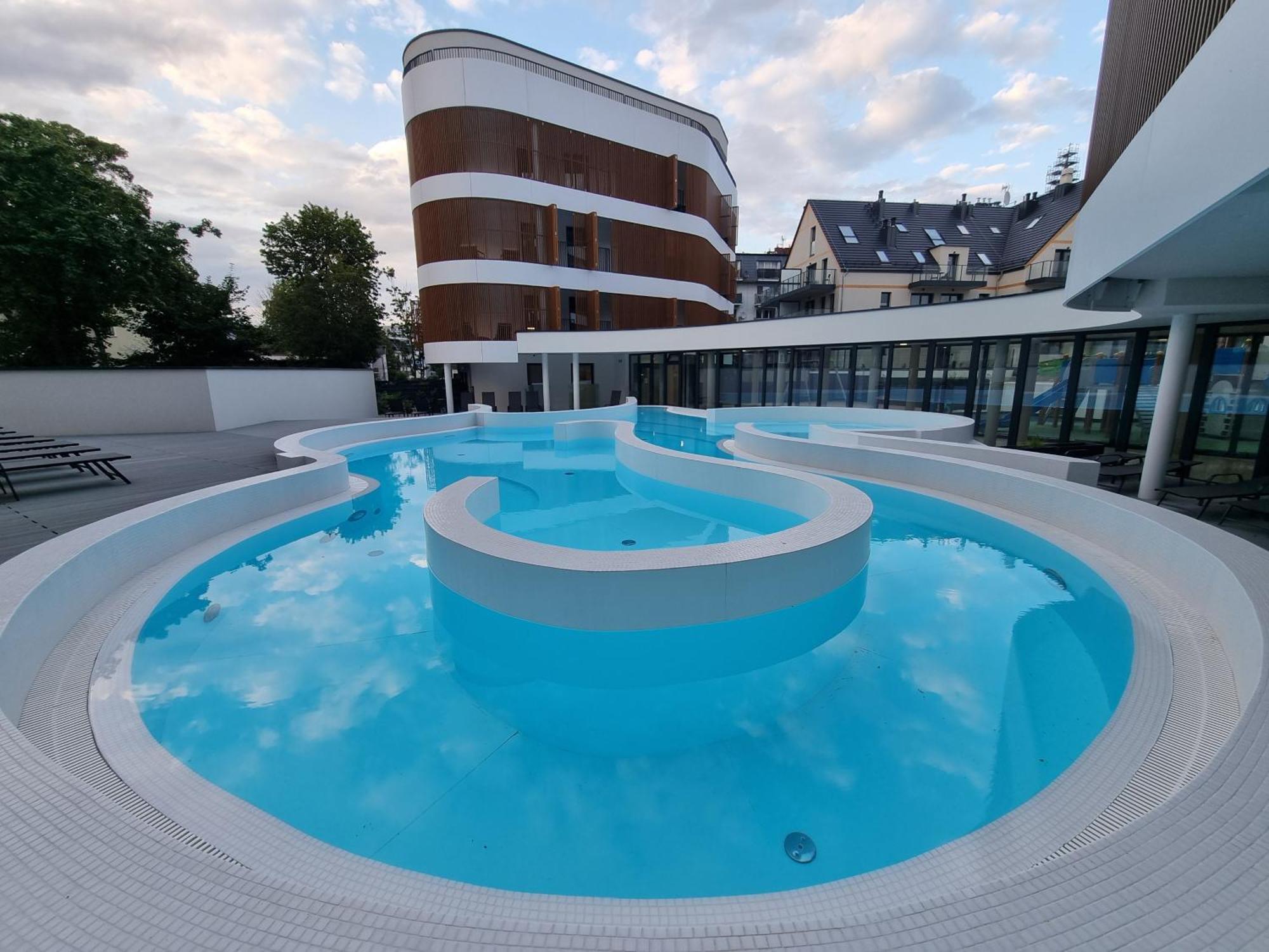 Baltic Waves Resort Baseny Bawialnia Silownia Garaz W Cenie Мендзиздрое Екстериор снимка